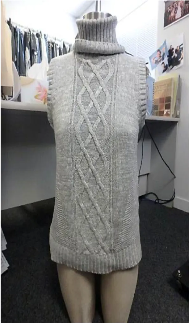 TWIGGY SLEEVELESS KNIT